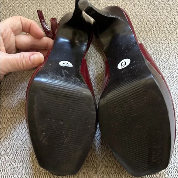 GUESS Women’s Slingback Heels Sz 6 Burgundy Stiletto Patent Leather - Picture 5 of 6